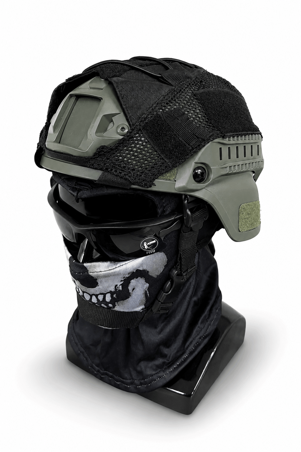 Taktička navlaka za kacigu BlackAirsoft s elastičnim uzicama i čičkom